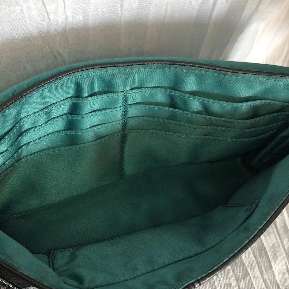 Vintage COACH black pebbled leather wristlet wallet w/ teal interior
